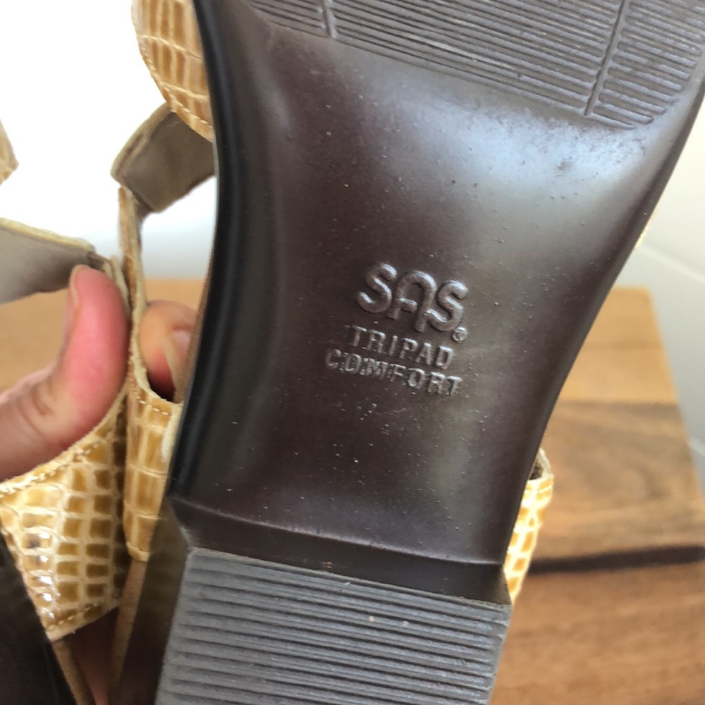 SAS Suntimer Croc Embossed Sandals - Picture 17 of 17